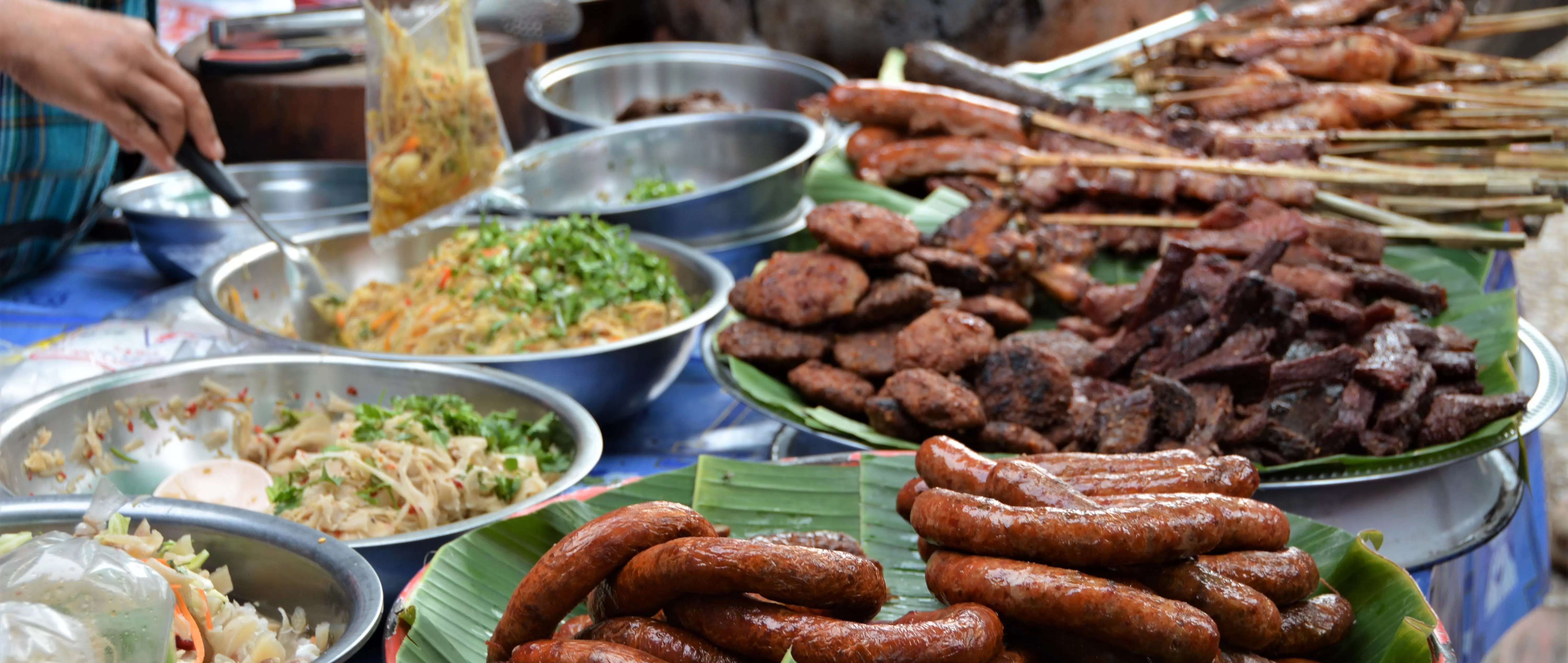 Kulinarische Entdeckungen in Laos: Traditionelle Spezialitäten erleben